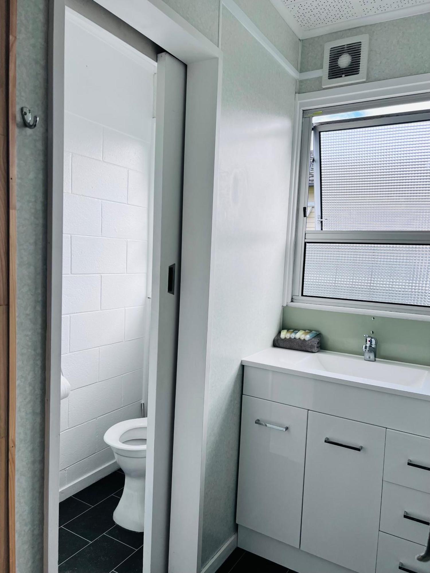 Brooklyne Motel Sanson المظهر الخارجي الصورة