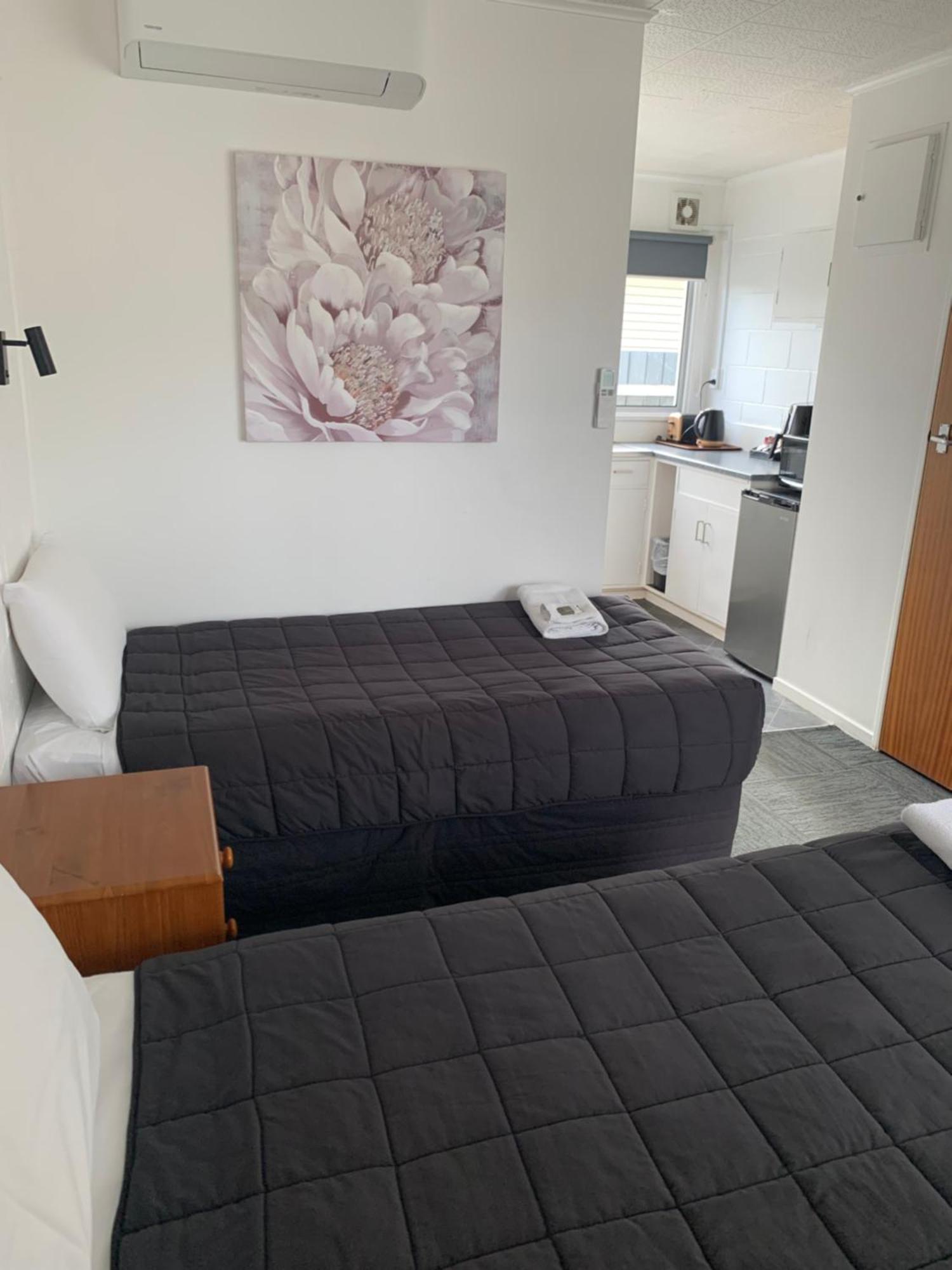 Brooklyne Motel Sanson المظهر الخارجي الصورة